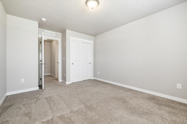 Building Photo - Charming 3 Bedroom Home in Nampa _ Pet Fri...