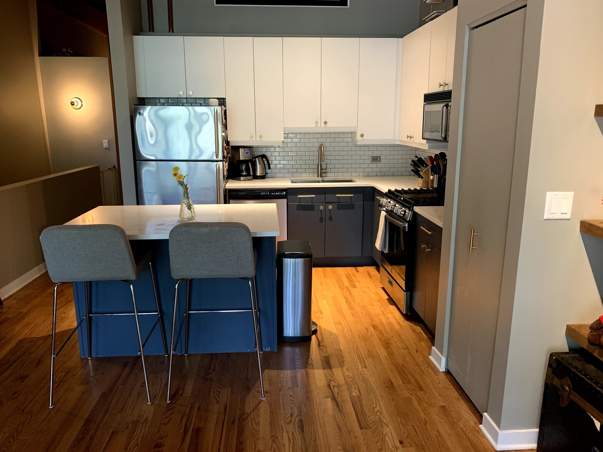 Kitchen - 2201 W Wabansia Ave