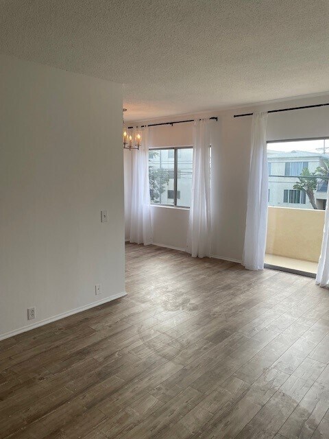 Building Photo - 1030 Idaho Ave