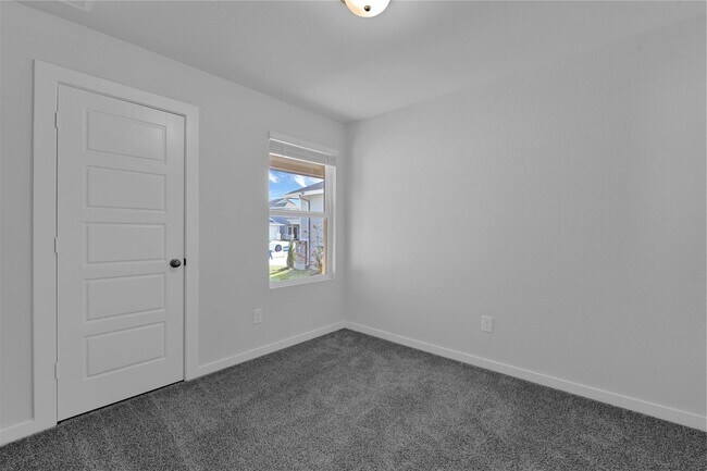 Building Photo - 18626 Etta Pnes Cir