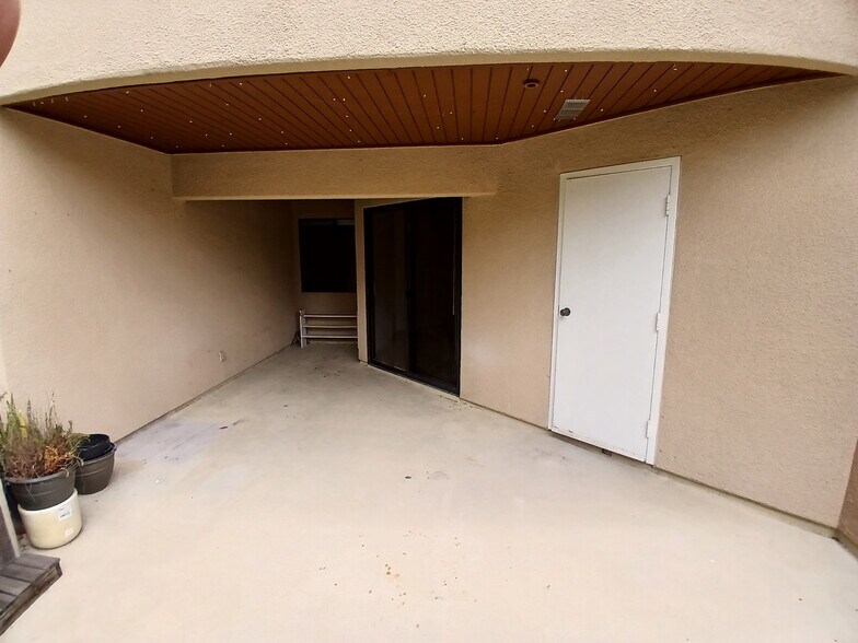 Building Photo - 7225 Navajo Rd