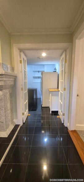 Building Photo - 235 Savin Hill Ave