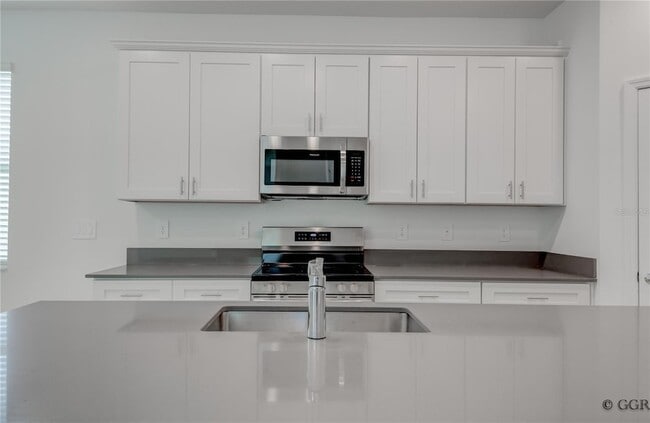 Building Photo - 2207 Sweet Honey Ln