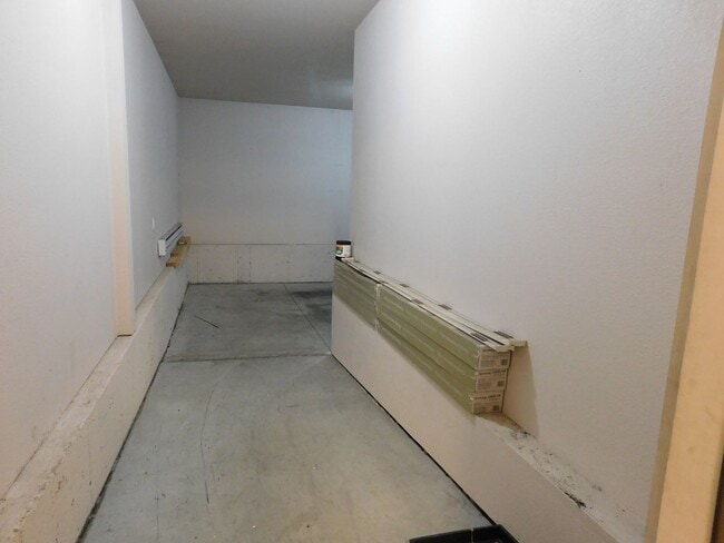 Building Photo - Close to St Mary's/CMU