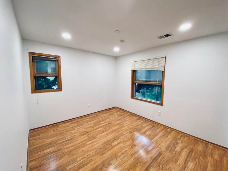 Building Photo - 2932 Shadow Creek Dr