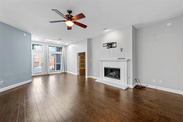 Building Photo - 4325 Biscayne Dr