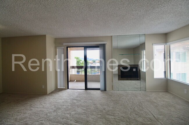 Building Photo - 6747 Friars Rd