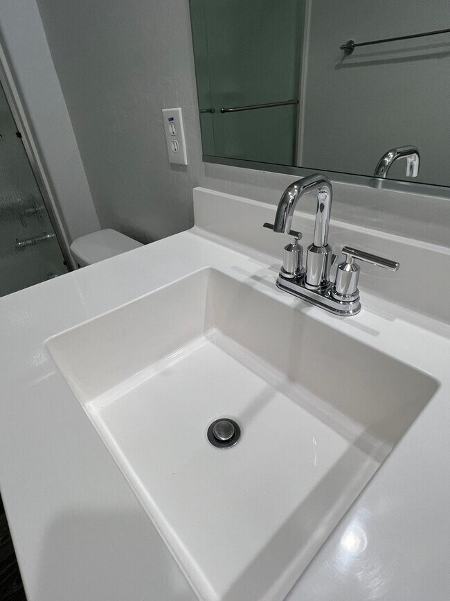 Building Photo - 2019 Build in Gated East Mark Community