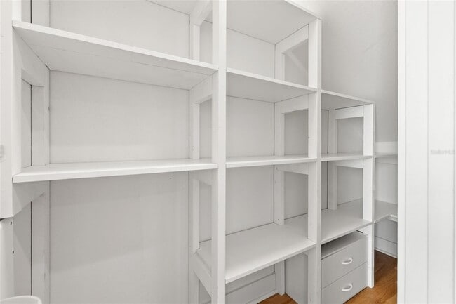 Building Photo - 1208 E Kennedy Blvd