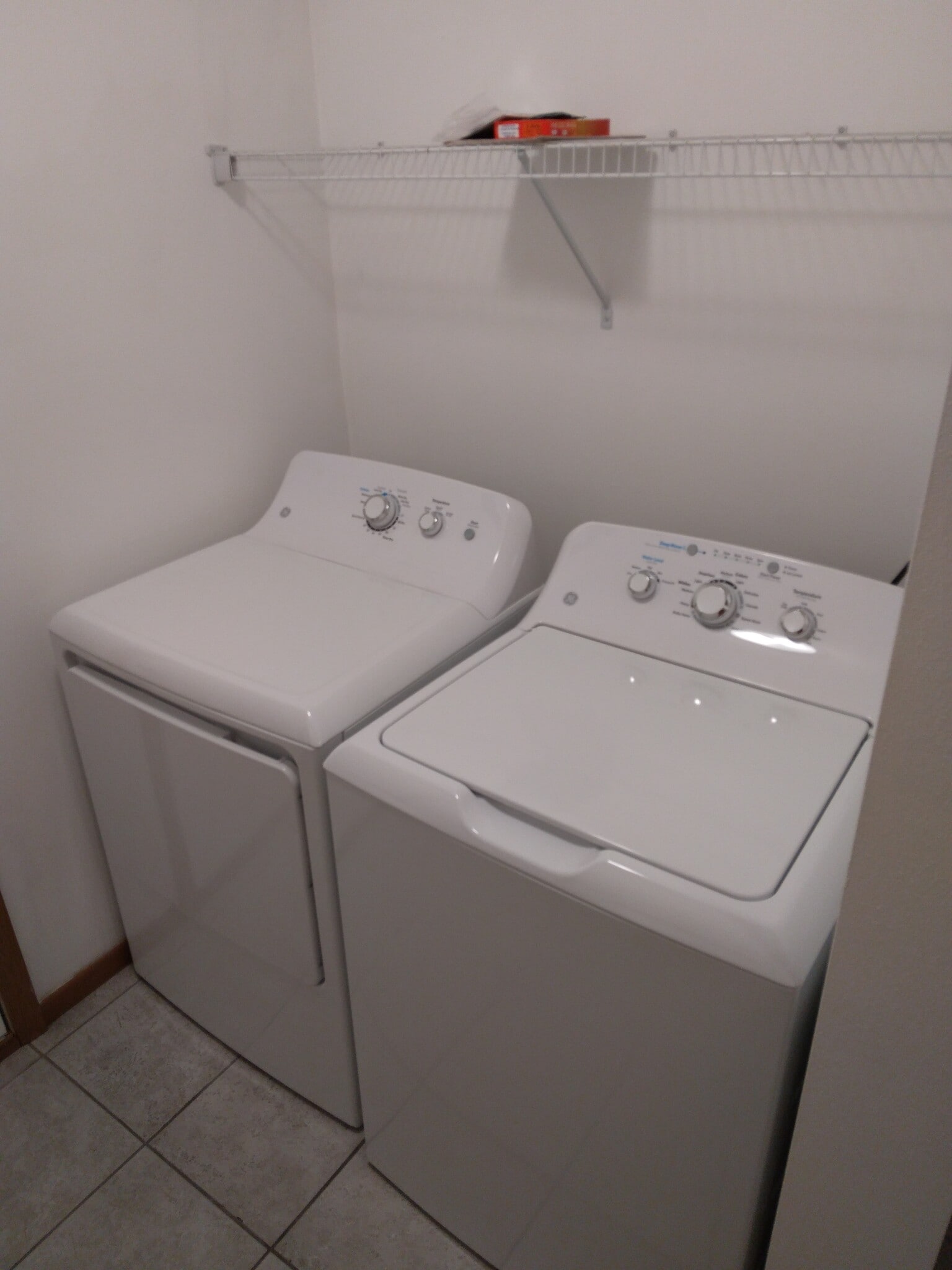 Building Photo - 931 Minns Dr