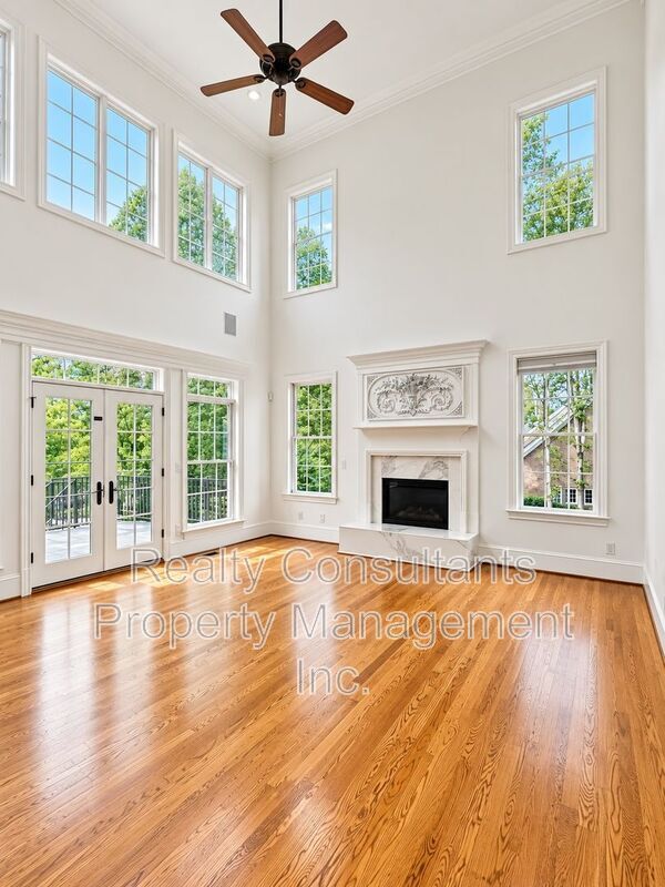 Building Photo - 7517 Henson Forest Dr