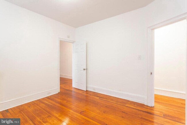 Building Photo - 4628 Sansom St