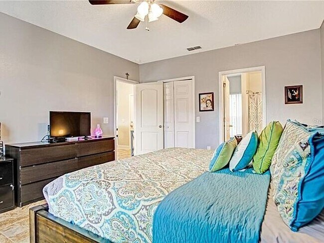 Building Photo - SINGLE FAMILY HOME IN POINCIANA 3/2