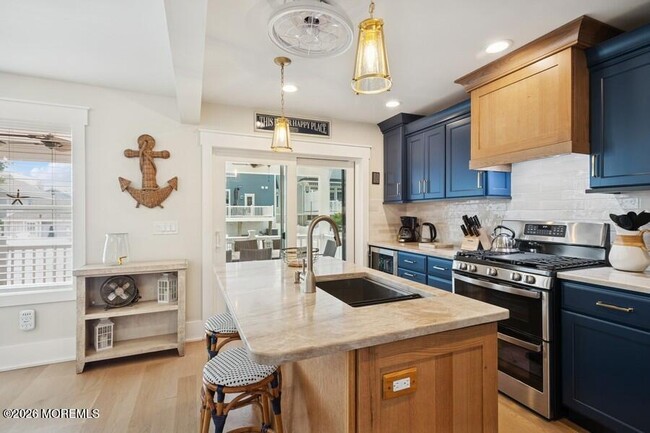 Building Photo - 124 2nd Ave