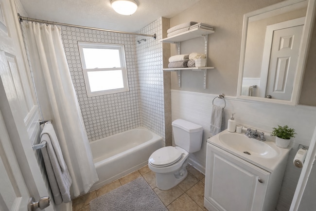 Building Photo - 5012 Avenue K Ave