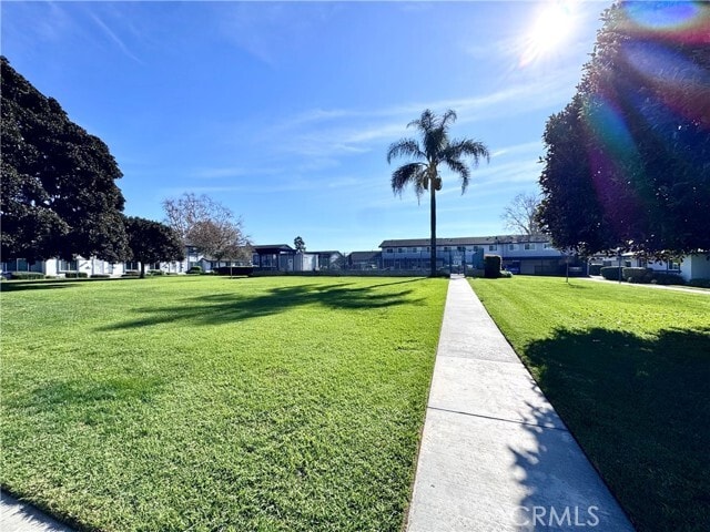 Building Photo - 4692 Heil Ave