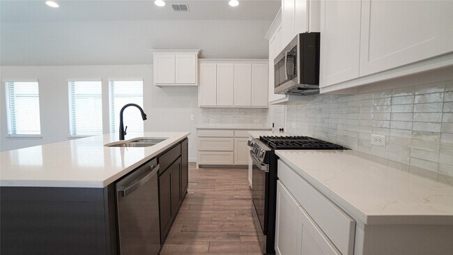 Building Photo - 4104 Hudson St