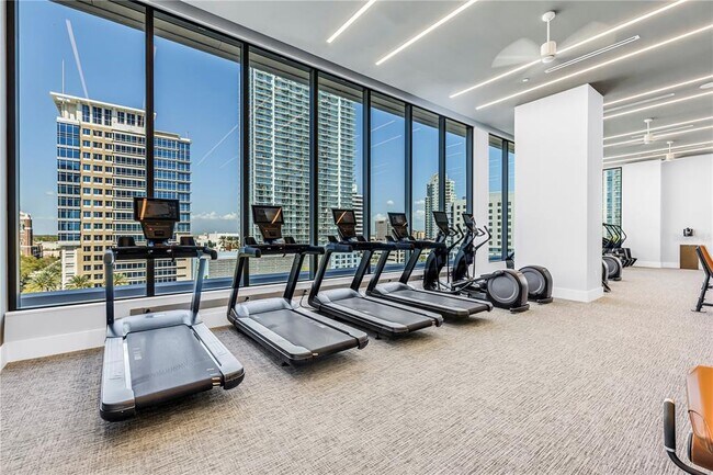 Building Photo - 275 1st Ave S