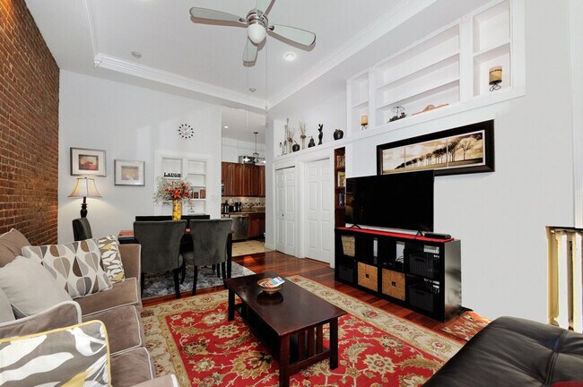 Building Photo - 200 Central Prk W