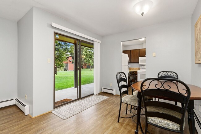 Building Photo - $250 OFF FIRST MONTHS RENT: 2 Bedroom, 1 Bathroom Apartment, trash, water, and hot water heat inc...