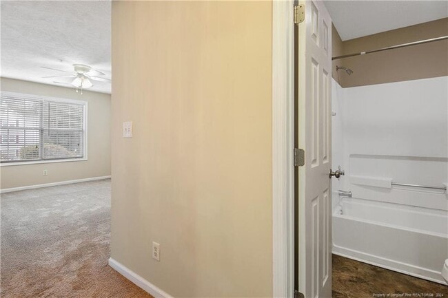 Building Photo - 283 Waterdown Dr