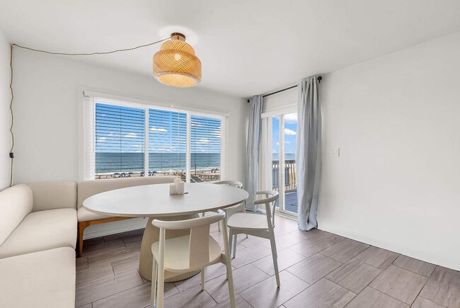 Building Photo - 511 S Ocean Blvd