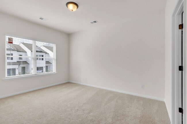 Building Photo - New Construction 3BR/2.5BA Townhome with Loft in Downtown Travelers Rest