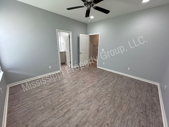 Building Photo - 3BR/2BA Home