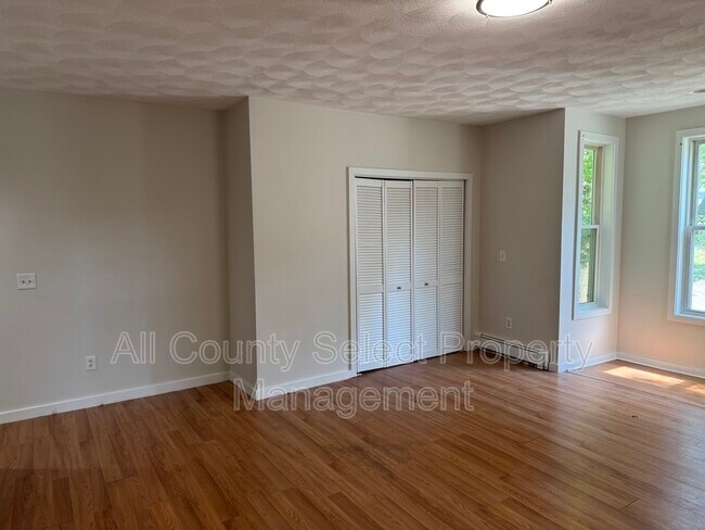 Building Photo - 85 Groveland St