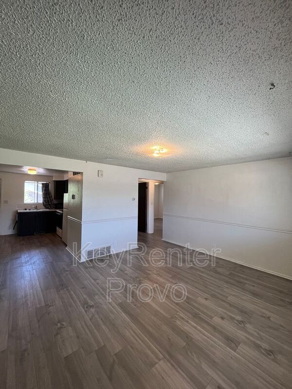 Building Photo - 465 E 535 S