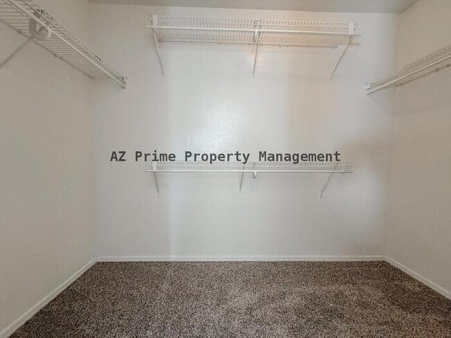 Building Photo - 24016 N Oasis Blvd