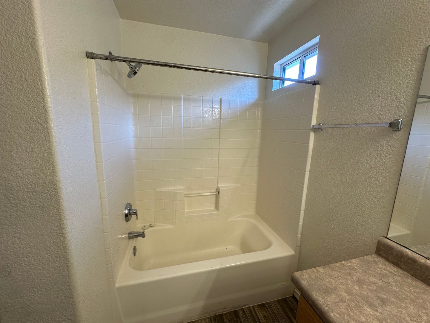 Building Photo - 9011 E Weyburn Dr