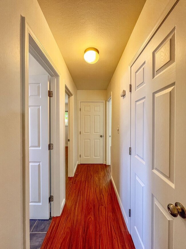 Building Photo - Charming 3-Bedroom Home in Napa’s Sought-A...