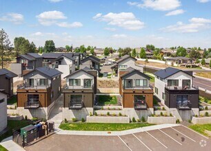 Building Photo - Modern 2 Bed, 2 Bath with Rooftop Patio!