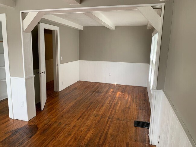 Building Photo - 1094-96 S. Ohio Ave