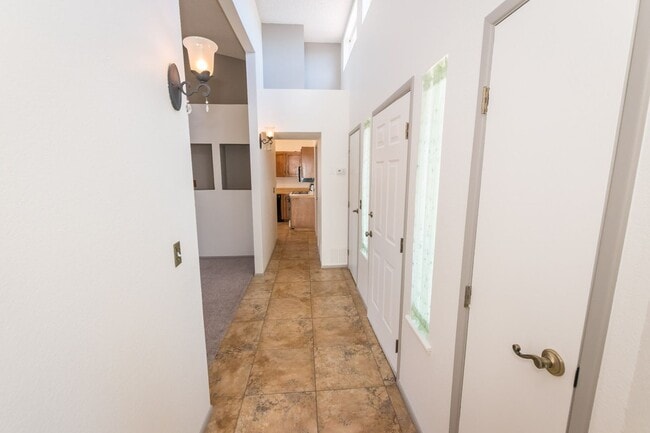 Building Photo - Beautifully Updated 2BR/2BA Home – Near Fort Huachuca