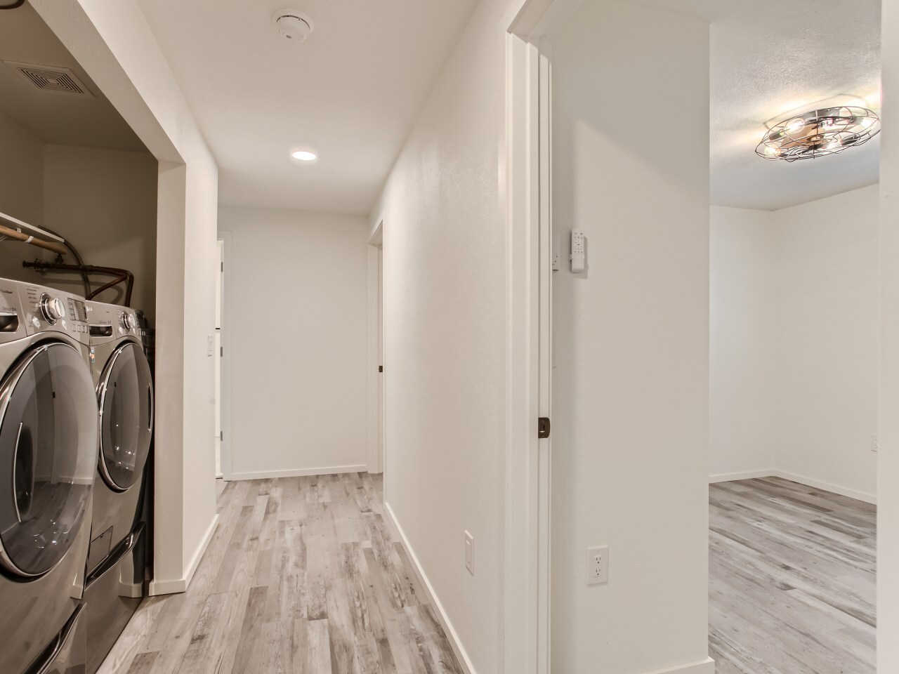 Building Photo - 4606 NE Lombard St