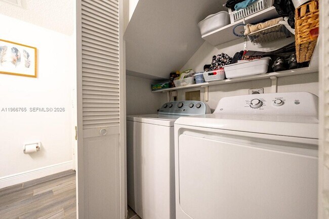 Building Photo - 3812 Jefferson St