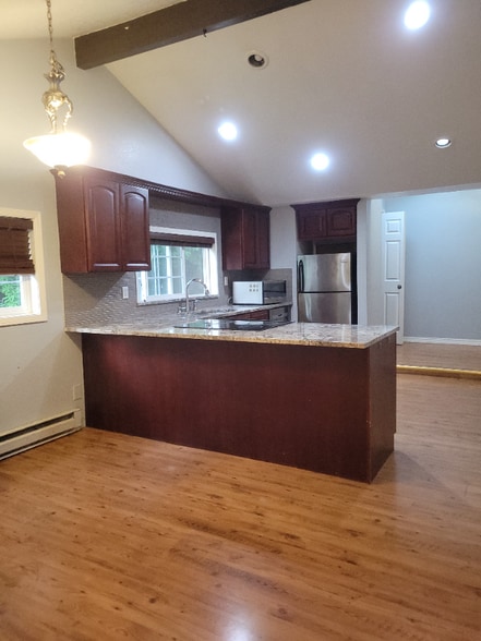 Building Photo - 7417 170th Ave NE