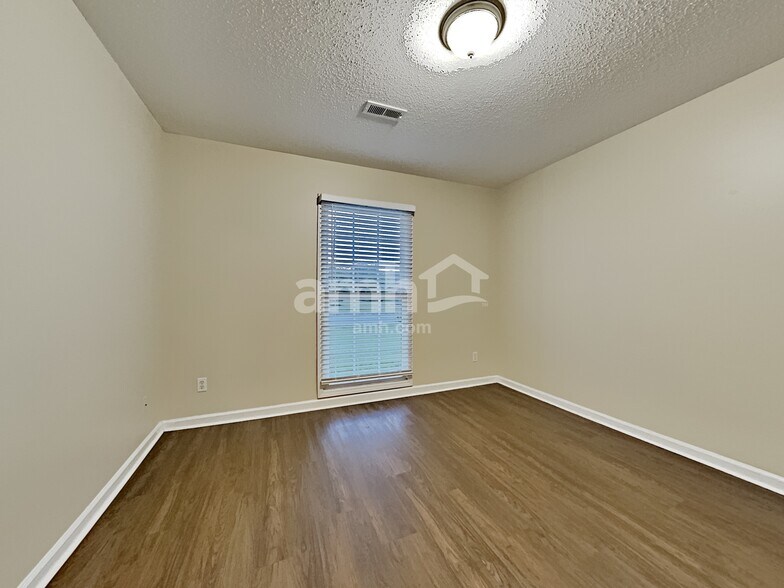 Building Photo - 2338 Sir Edward Ln