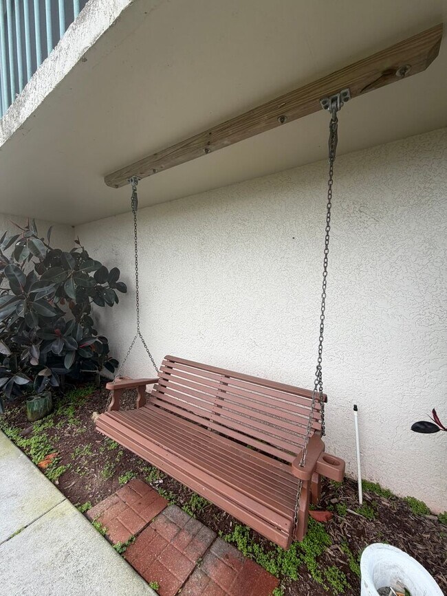 Building Photo - Waterfront Condo in Gulf Landings