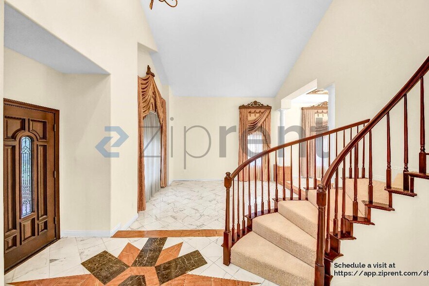 Building Photo - 19872 Sunset Vista Rd