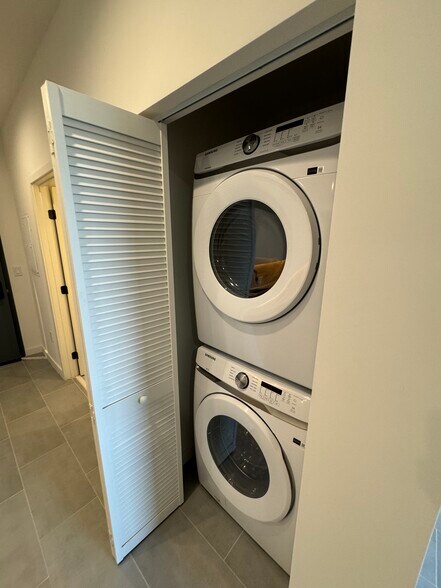 Building Photo - 70 NW 28th St