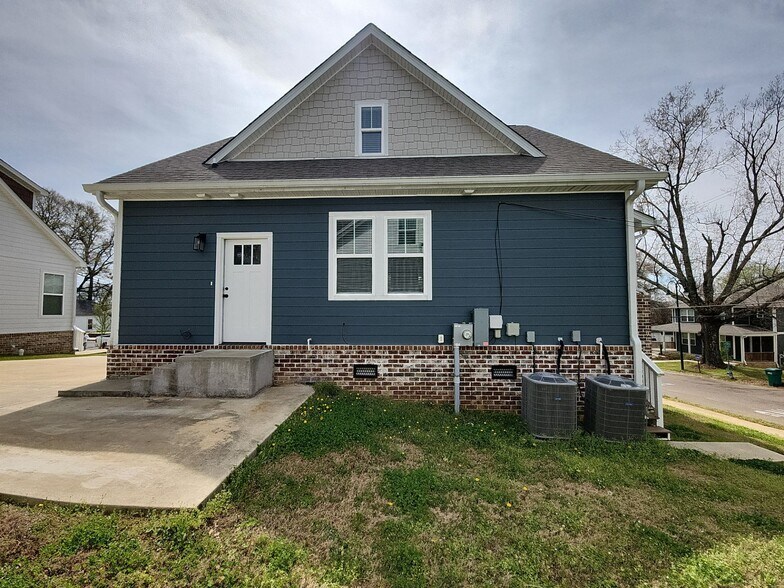 Building Photo - 412 Lambuth Blvd