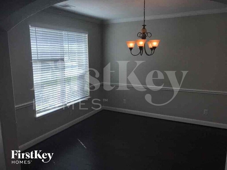 Building Photo - 14623 Castle Cove Ln