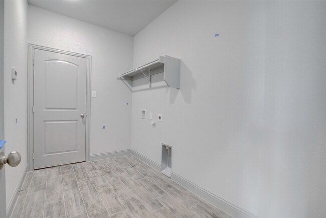 Building Photo - 7821 Cypress Dr