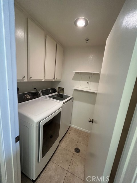Building Photo - 2563 Plaza del Amo Plz