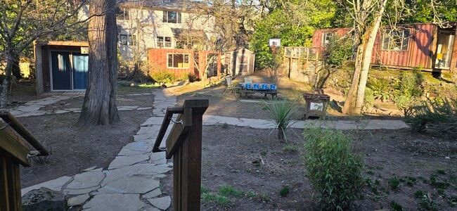 Building Photo - Troy