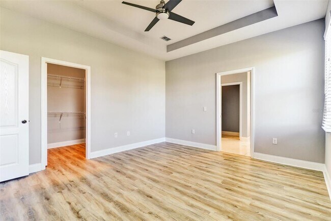 Building Photo - 1856 Napoli Dr