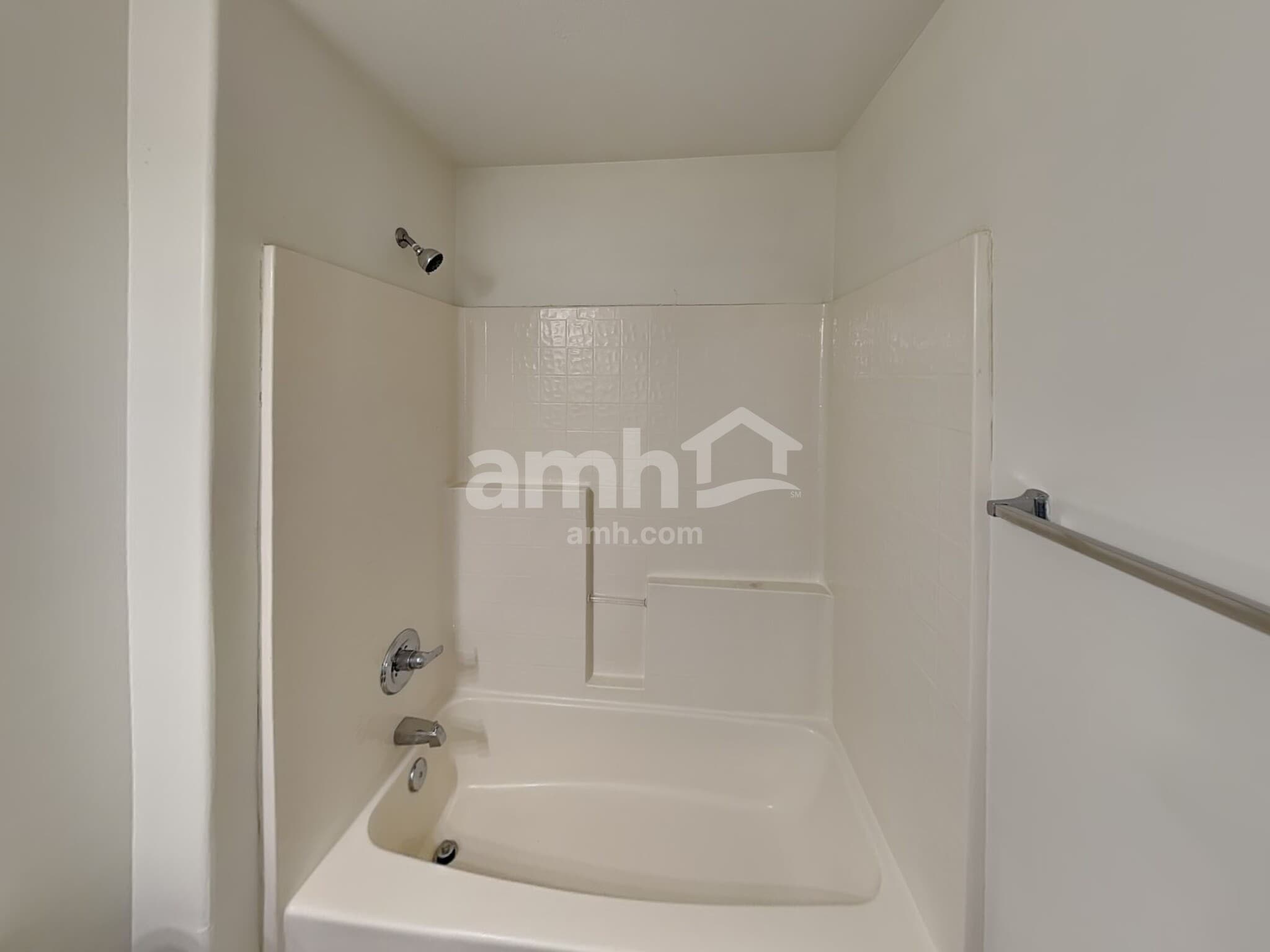 Building Photo - 1684 Woods Ln